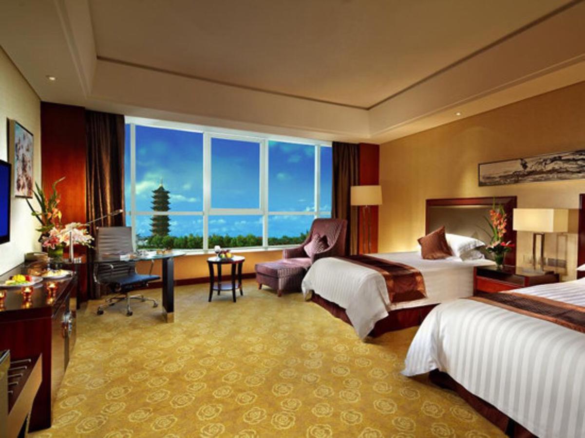 Jurong Yukun New Century Hotel Jiangsu Room photo